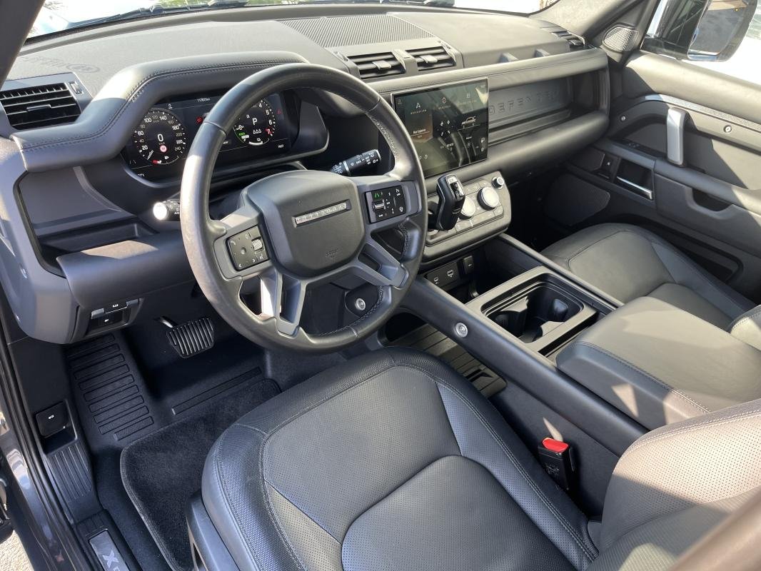 Land Rover Defender - Photo 14