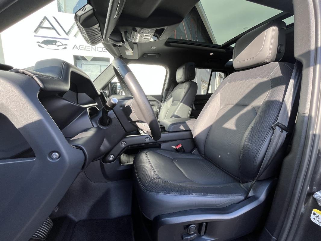 Land Rover Defender - Photo 9