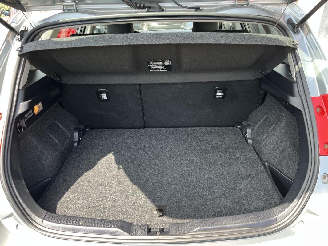 Toyota Auris - Photo 11