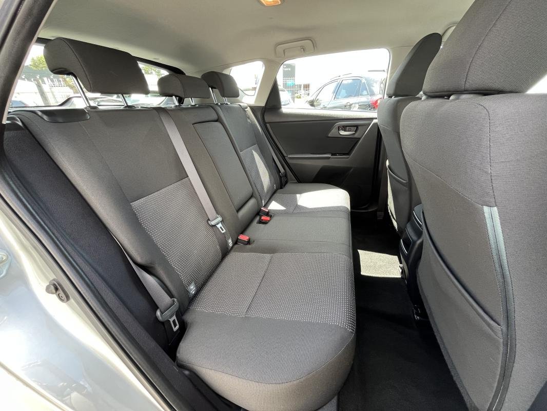 Toyota Auris - Photo 12