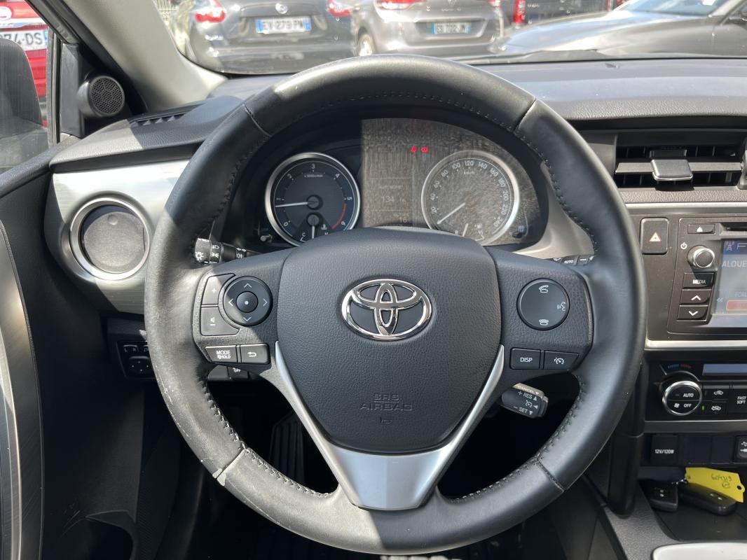 Toyota Auris - Photo 17