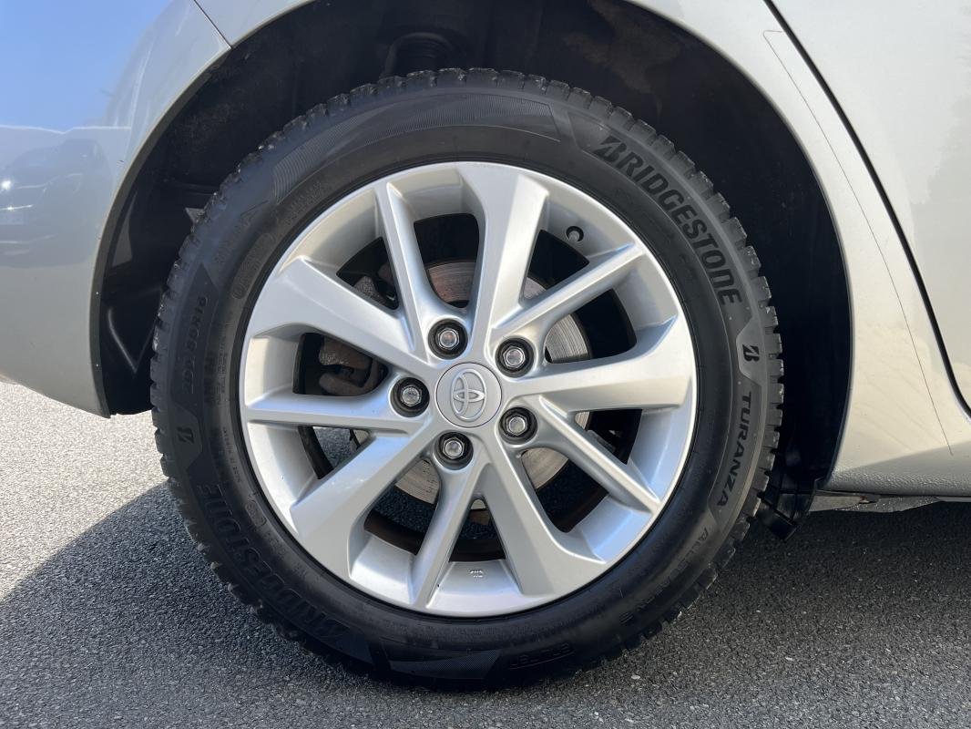 Toyota Auris - Photo 23
