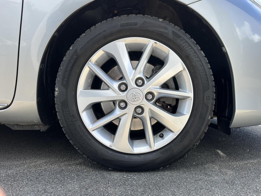 Toyota Auris - Photo 24
