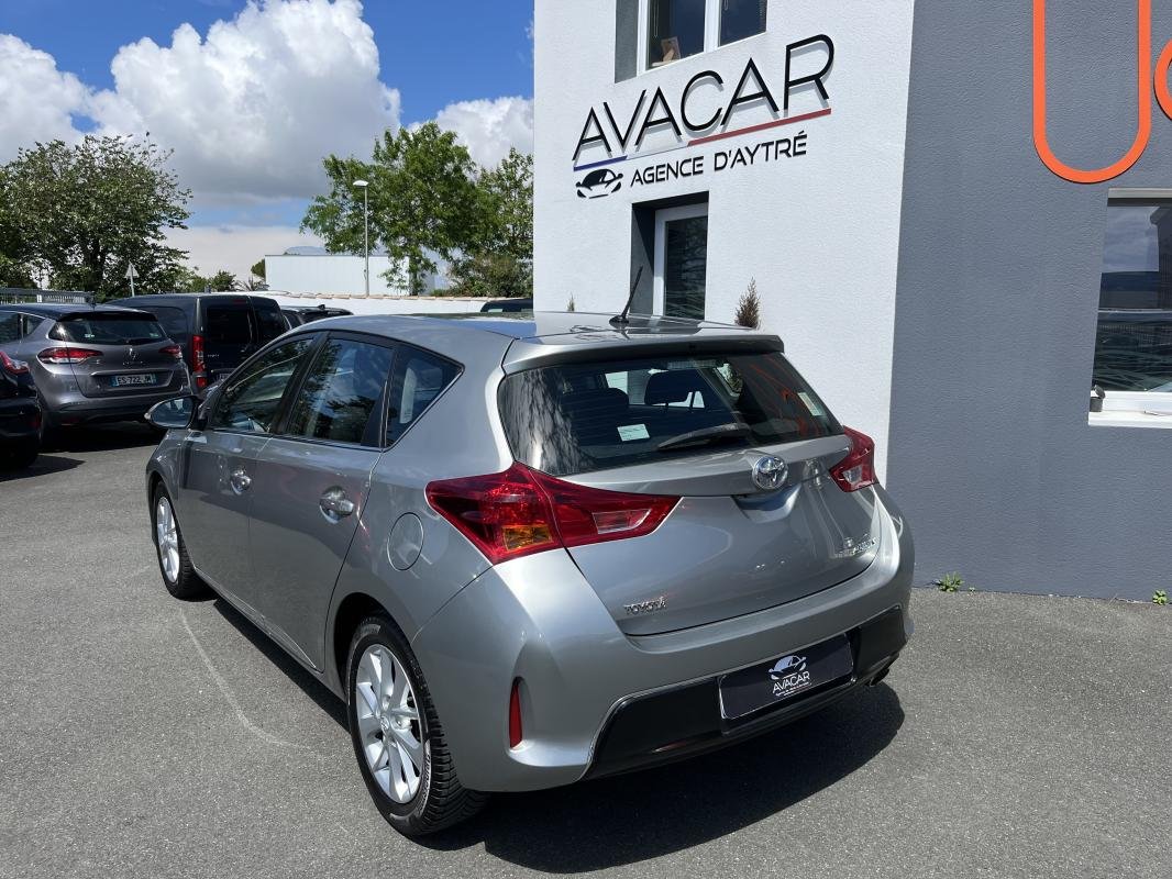 Toyota Auris - Photo 3