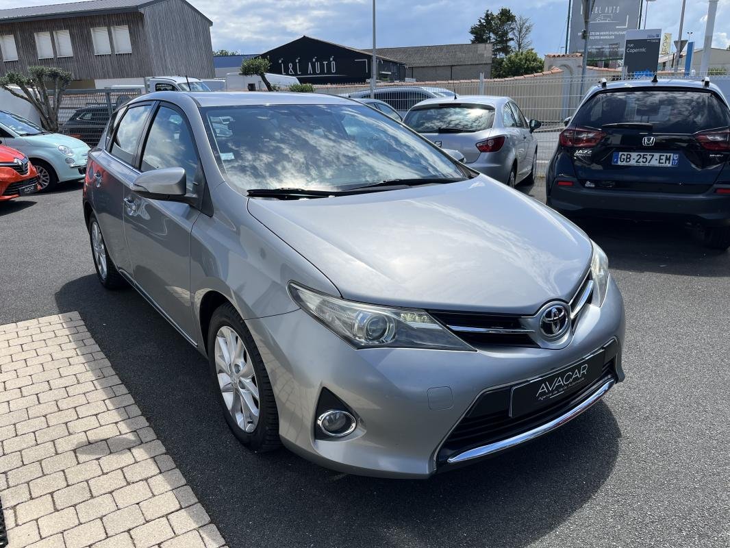 Toyota Auris - Photo 6