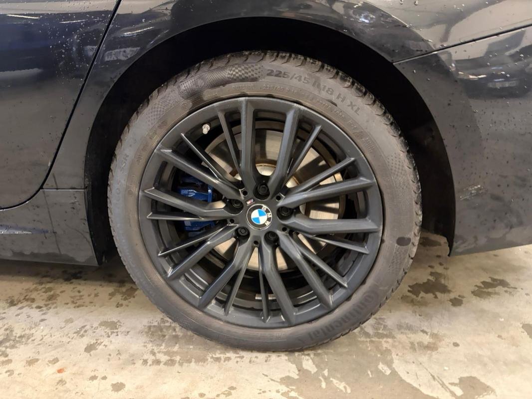 BMW 330e - Photo 20