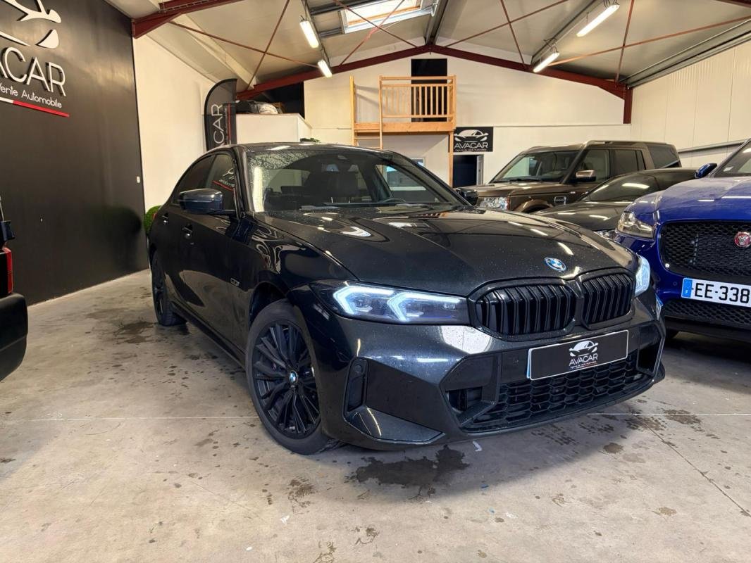 BMW 330e - Photo 2
