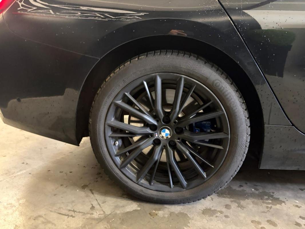 BMW 330e - Photo 21