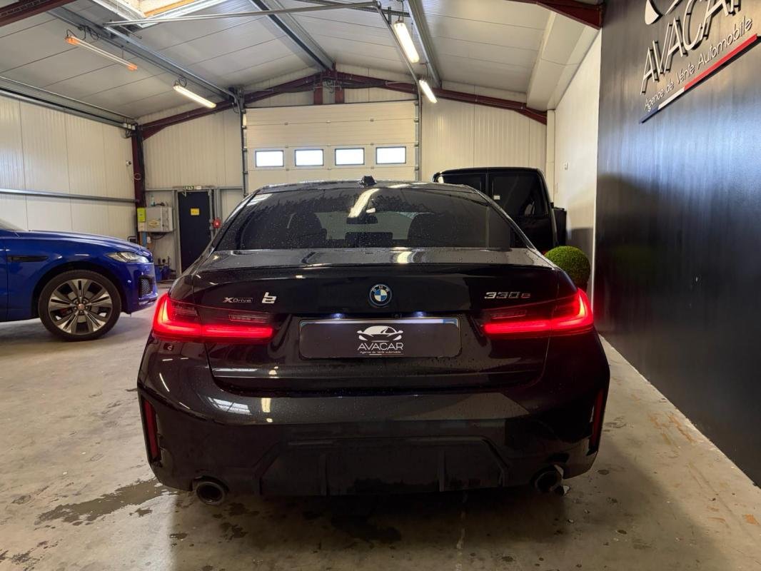 BMW 330e - Photo 4