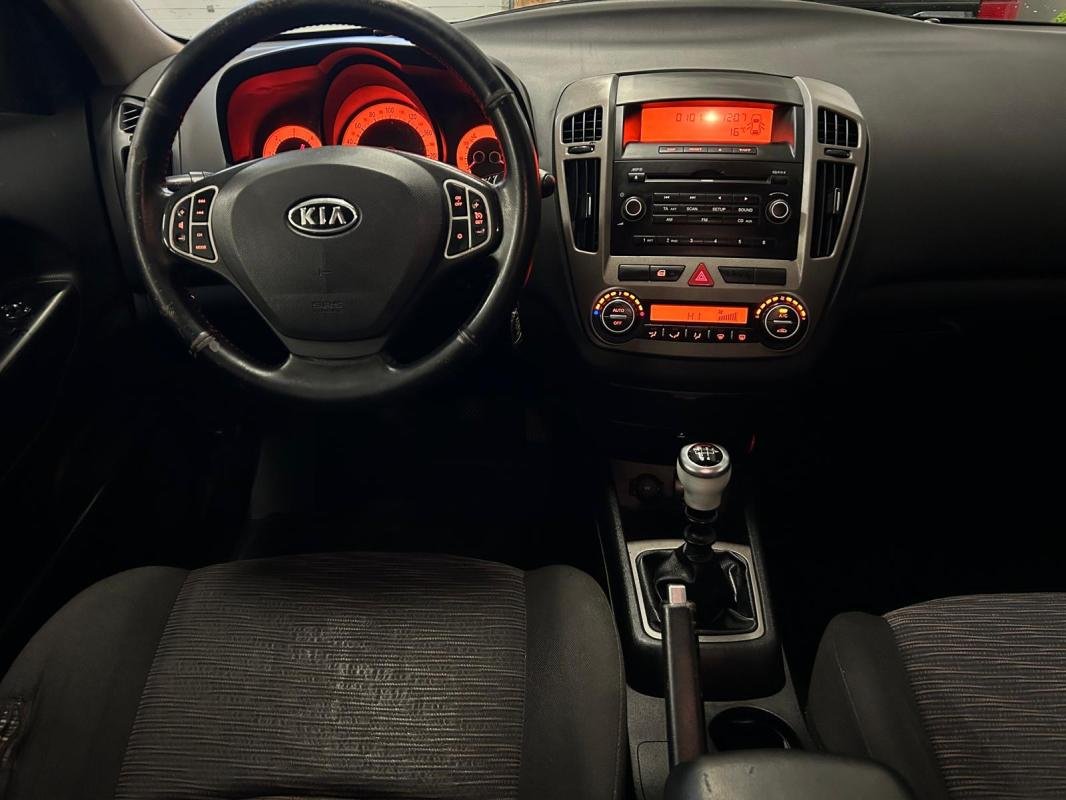 Kia Cee'd - Photo 12