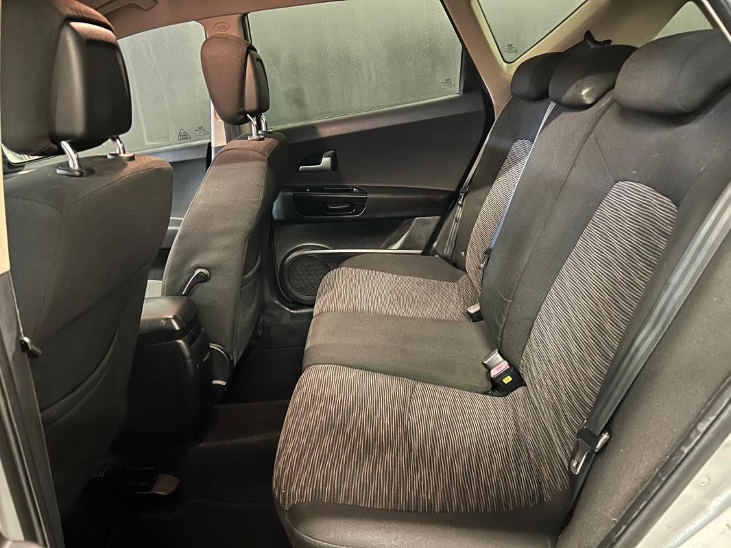 Kia Cee'd - Photo 8
