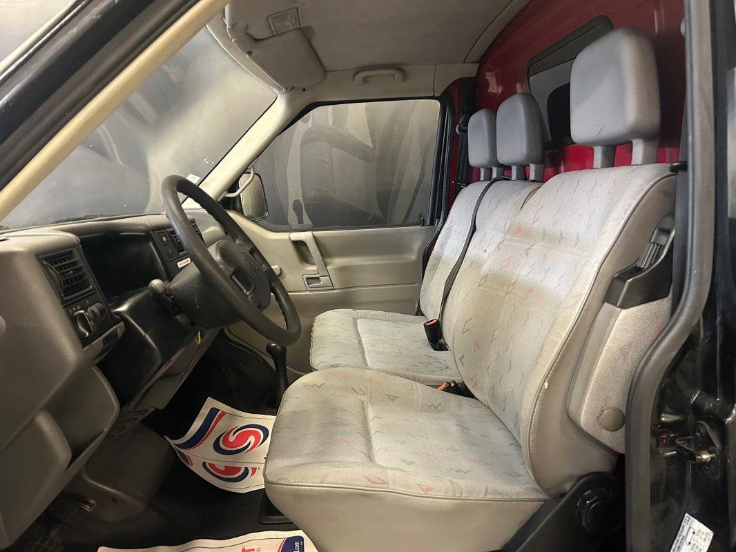 Volkswagen Transporter - Photo 7