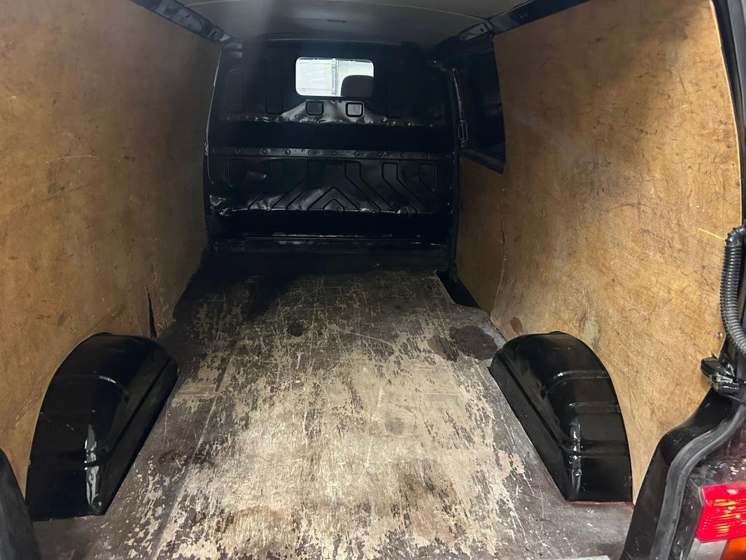 Volkswagen Transporter - Photo 9