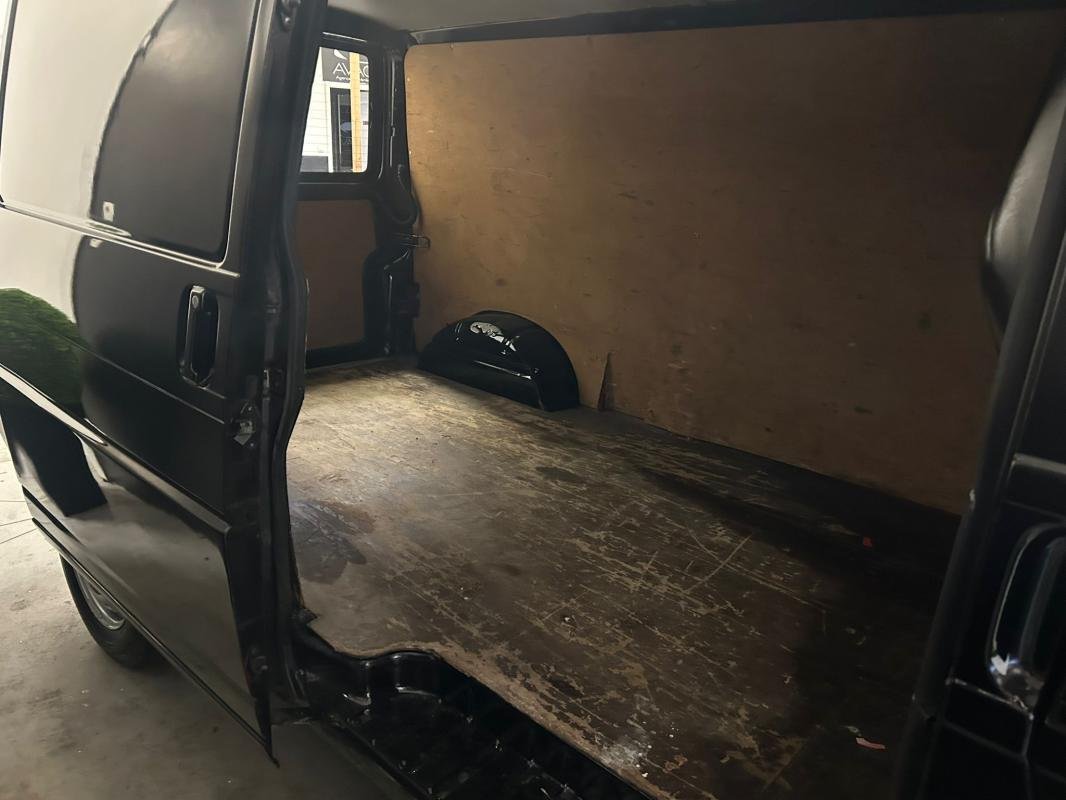 Volkswagen Transporter - Photo 10