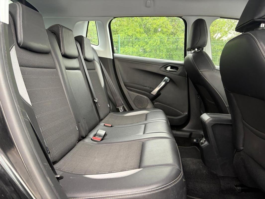Peugeot 2008 - Photo 8