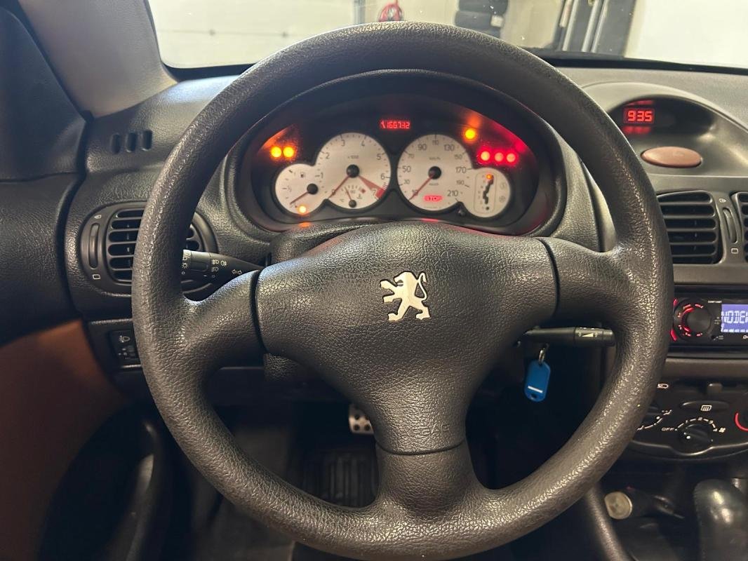 Peugeot 206 CC - Photo 11