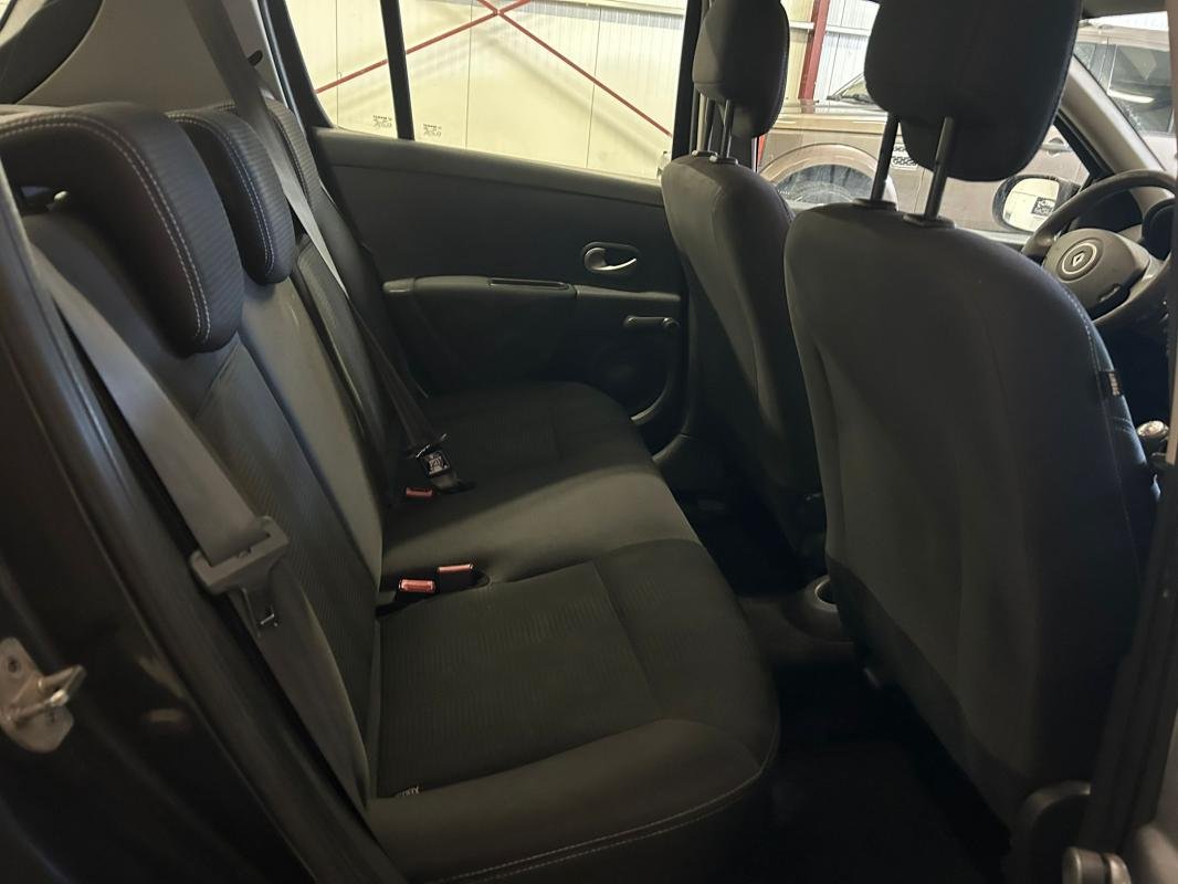 Renault Clio - Photo 11