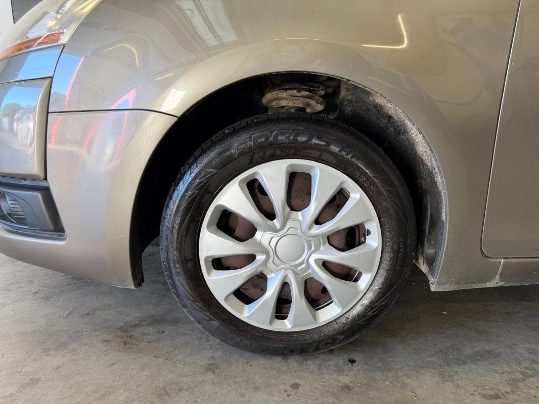 Citroën Grand C4 Picasso - Photo 14