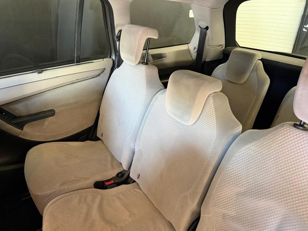 Citroën Grand C4 Picasso - Photo 9