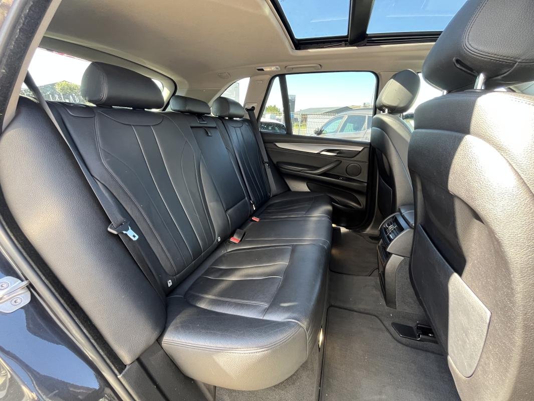 BMW X5 - Photo 12