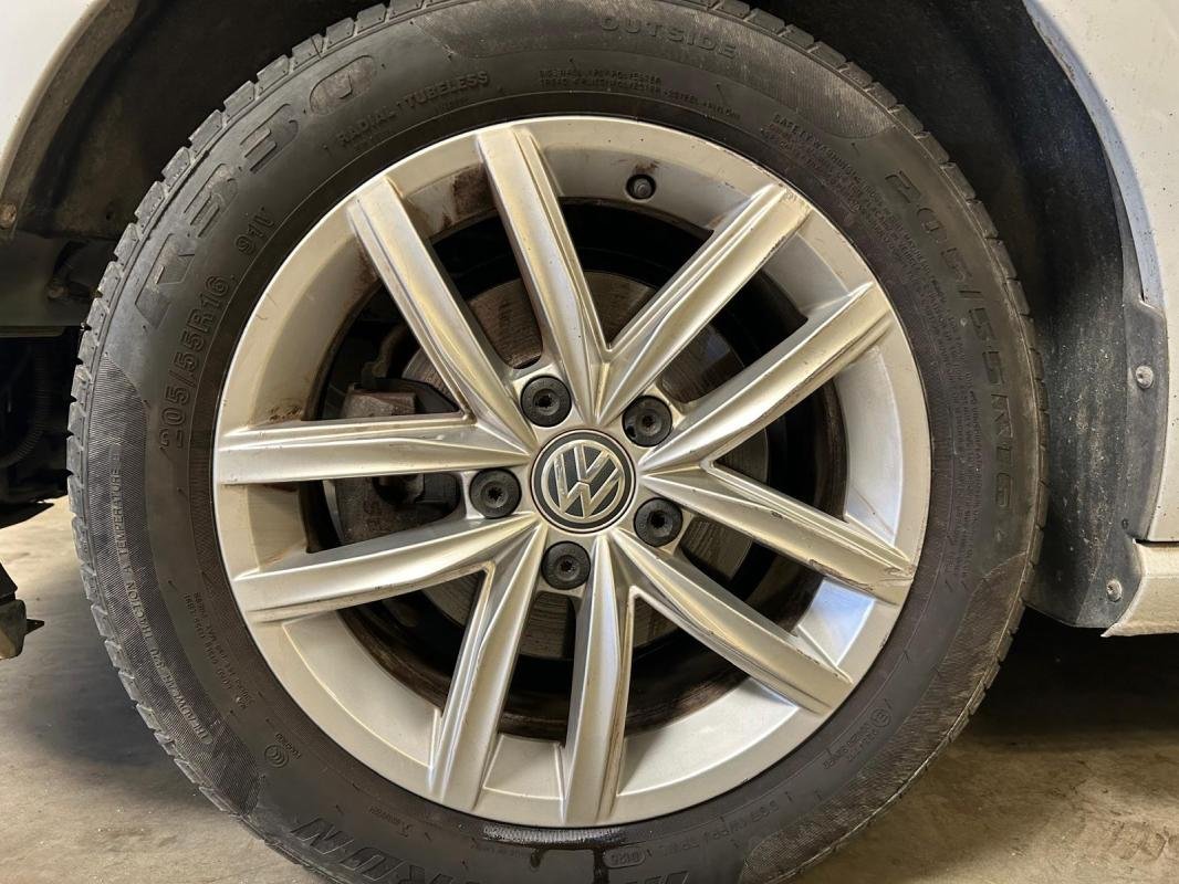 Volkswagen Golf - Photo 17
