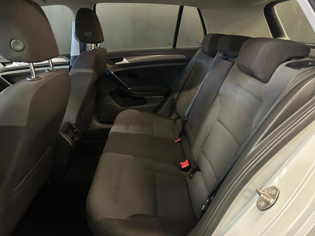 Volkswagen Golf - Photo 8