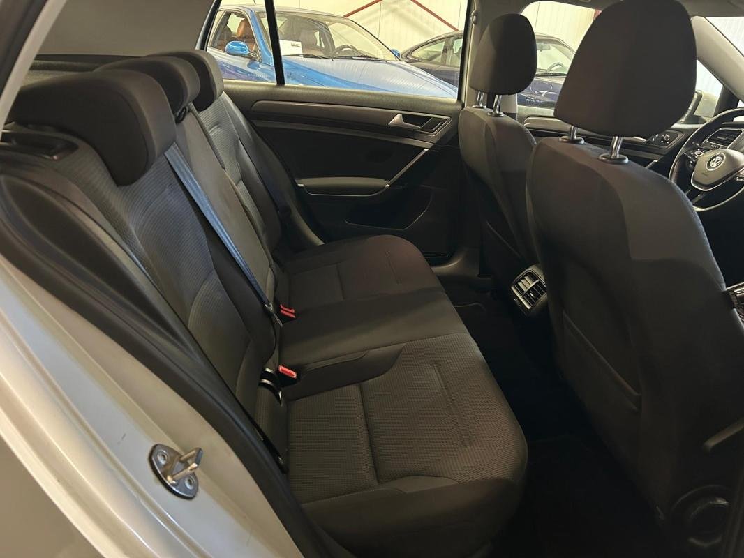 Volkswagen Golf - Photo 9