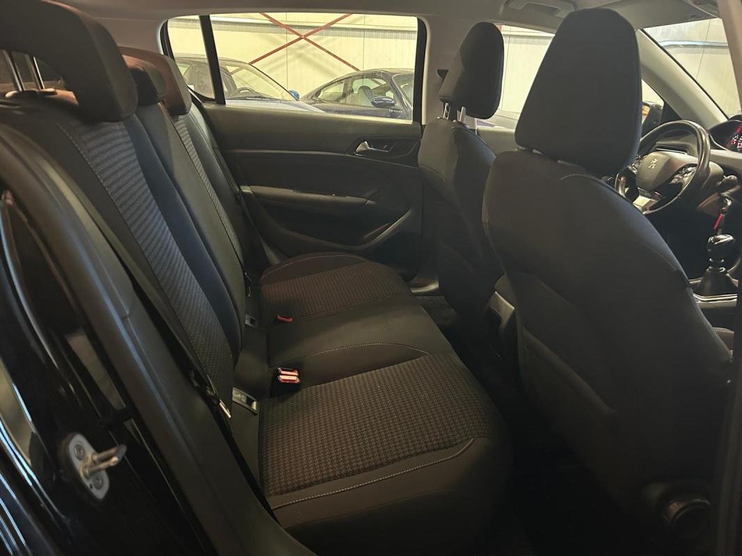 Peugeot 308 - Photo 9