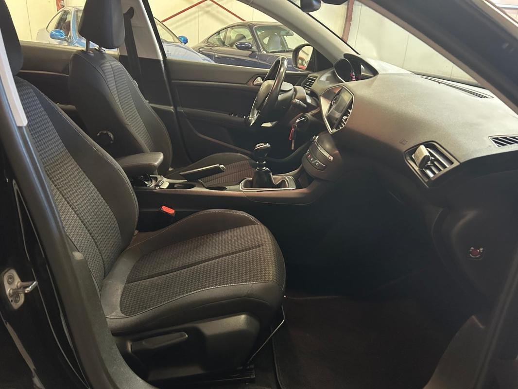 Peugeot 308 - Photo 10