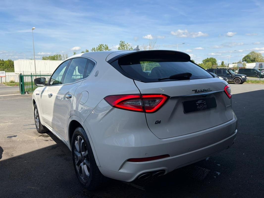 Maserati Levante - Photo 2