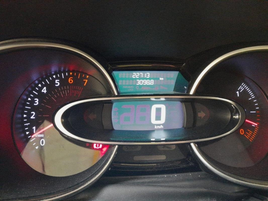 Renault Clio - Photo 15