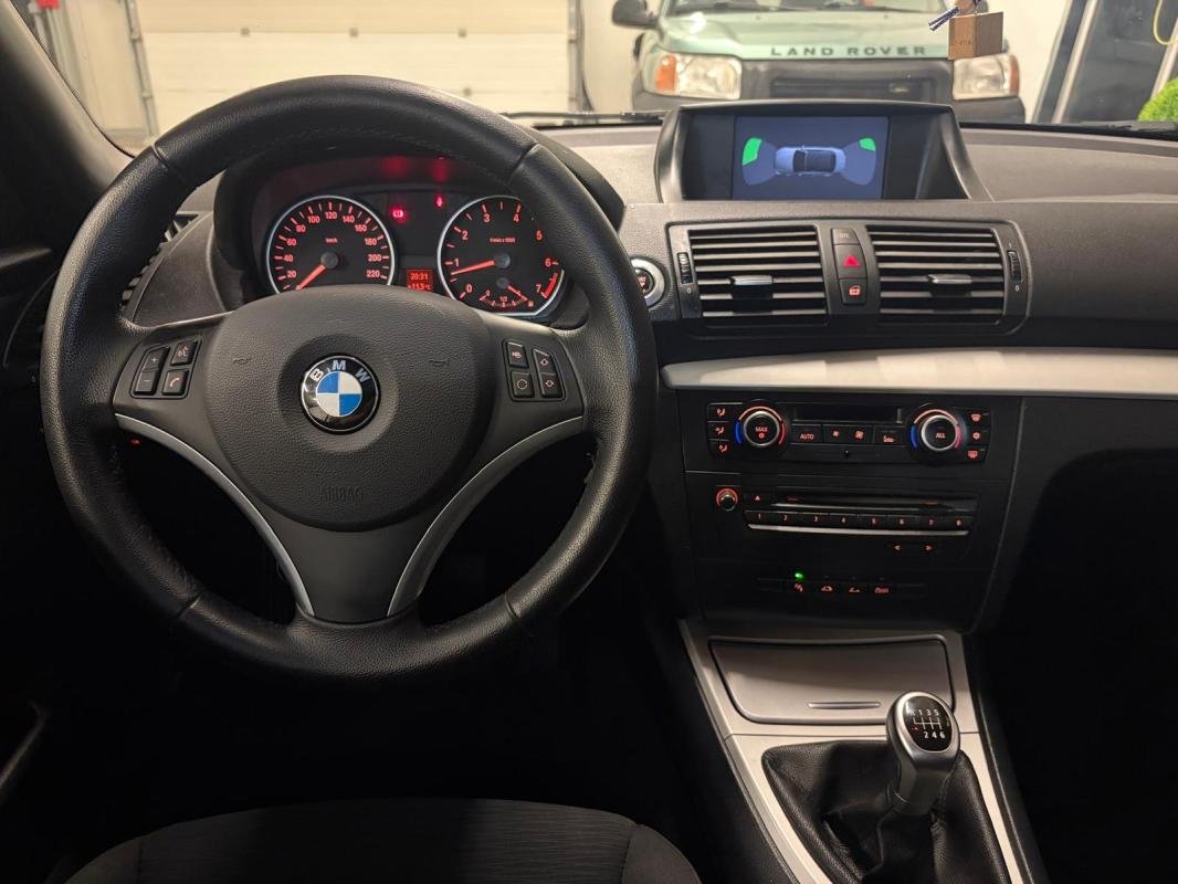 BMW 118 - Photo 18