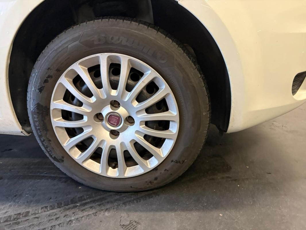 Fiat Punto - Photo 15
