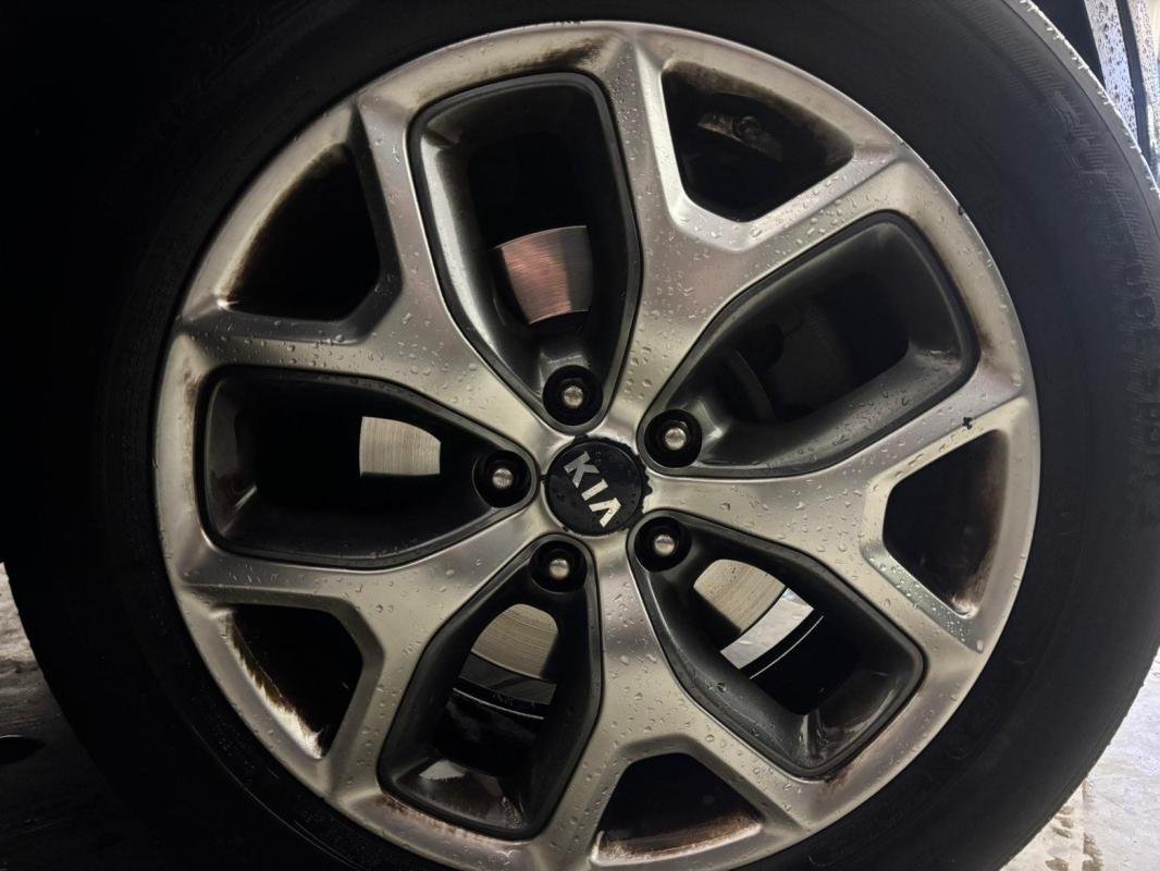 Kia Sorento - Photo 14