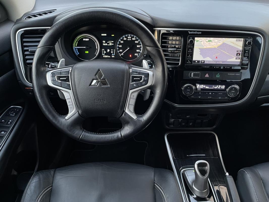 Mitsubishi Outlander - Photo 15