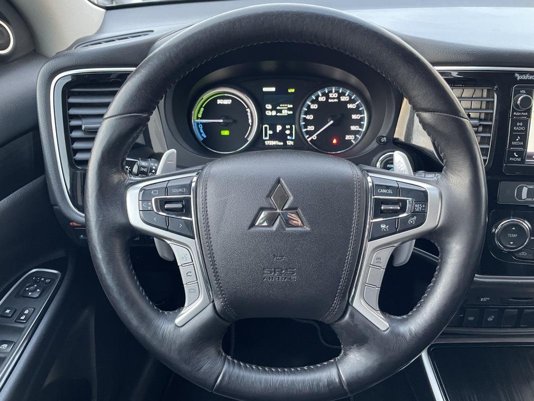 Mitsubishi Outlander - Photo 16