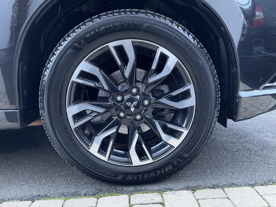 Mitsubishi Outlander - Photo 23