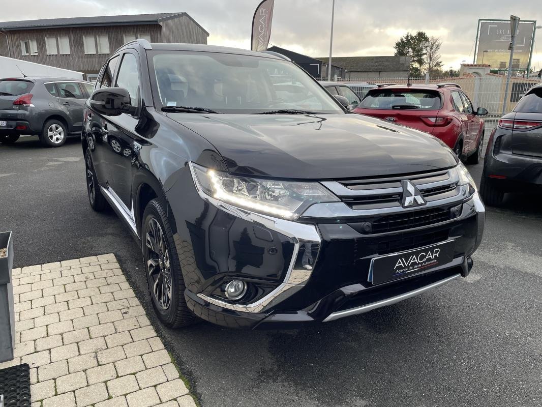 Mitsubishi Outlander - Photo 6