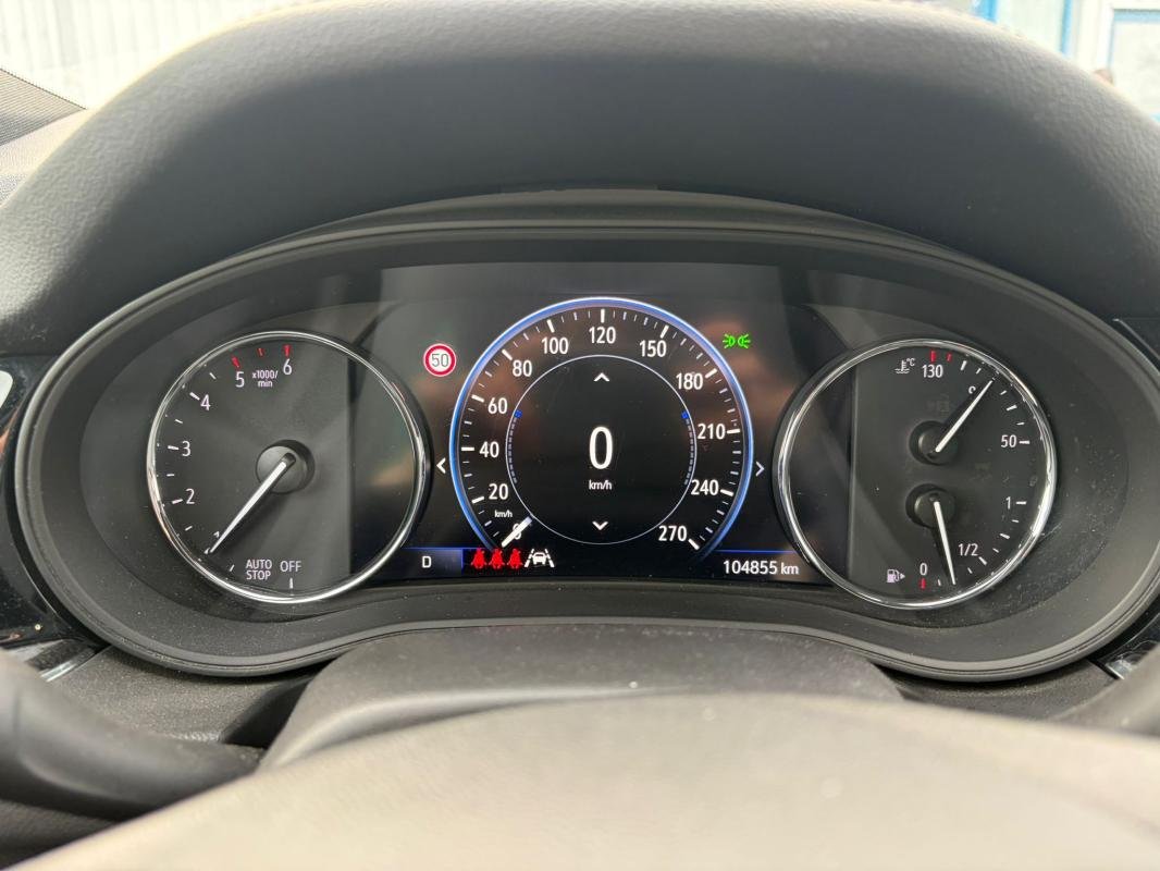 Opel Insignia - Photo 17