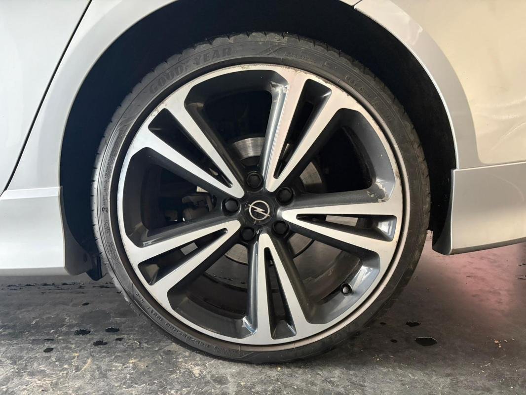 Opel Insignia - Photo 23