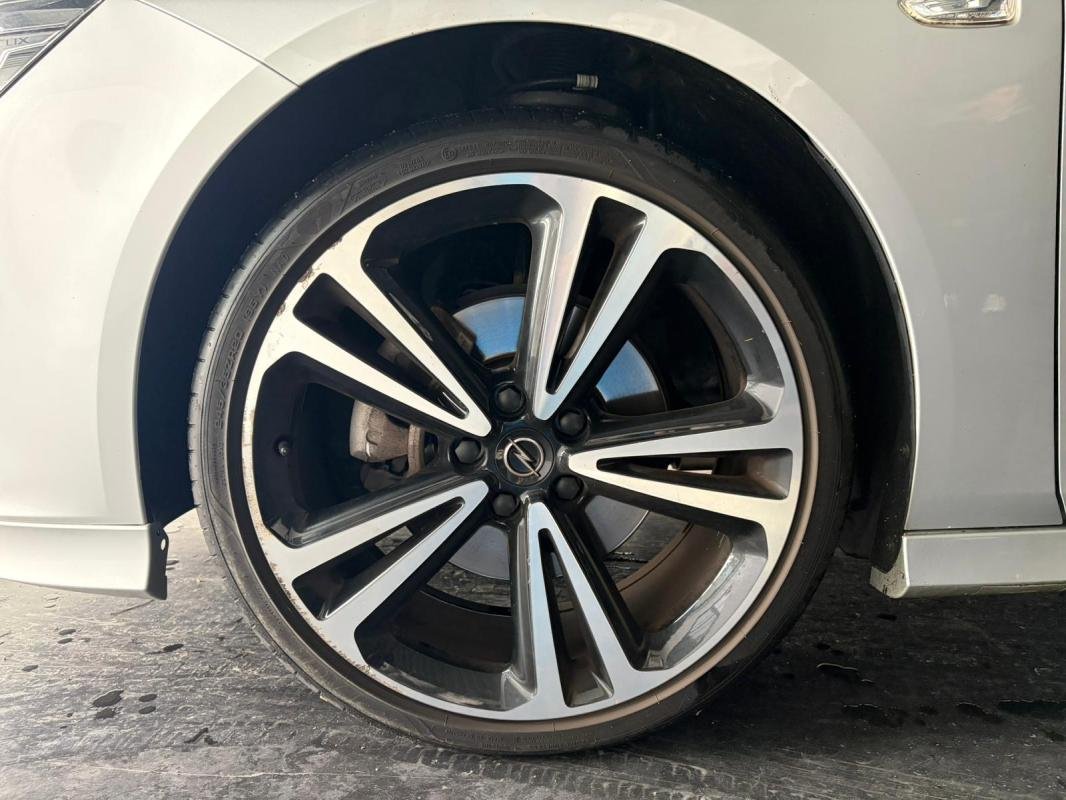 Opel Insignia - Photo 24