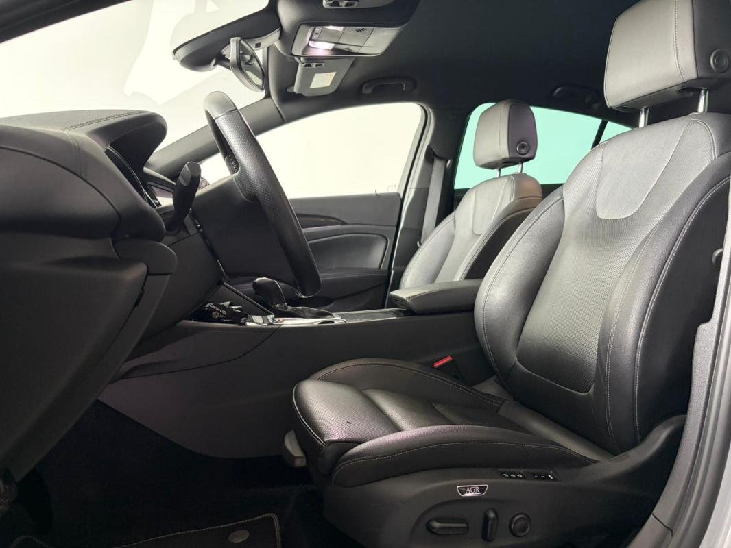Opel Insignia - Photo 8