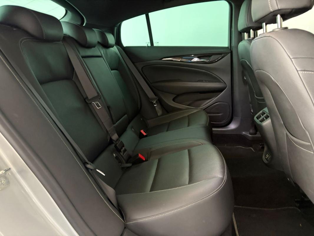 Opel Insignia - Photo 10