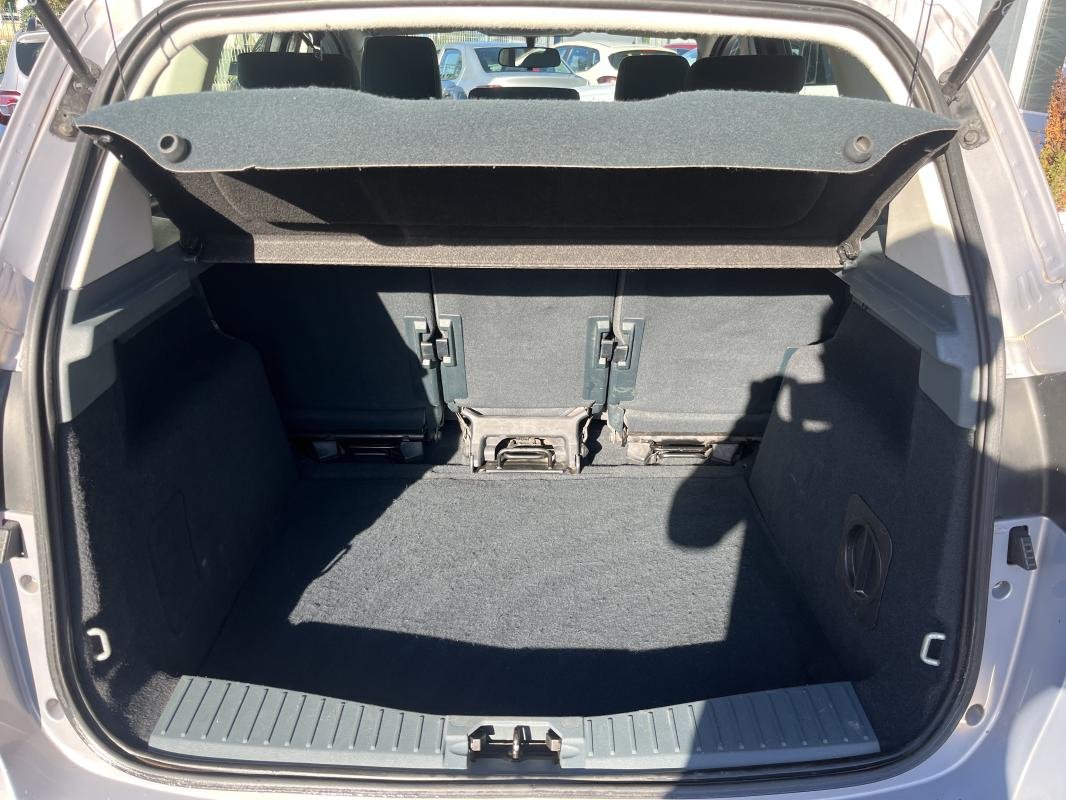 Ford C-Max - Photo 11