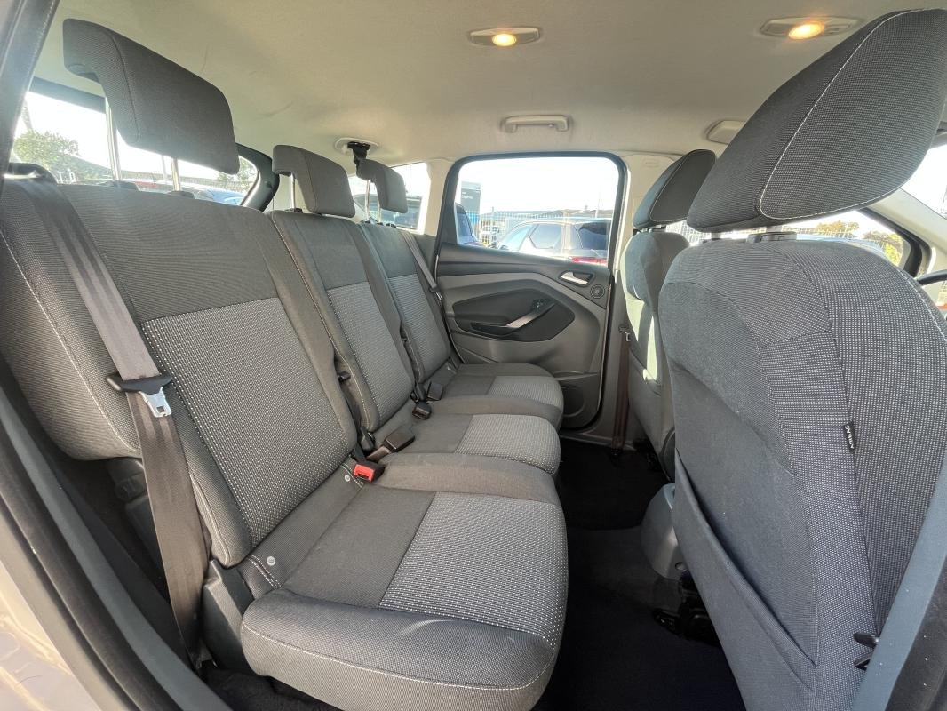 Ford C-Max - Photo 12
