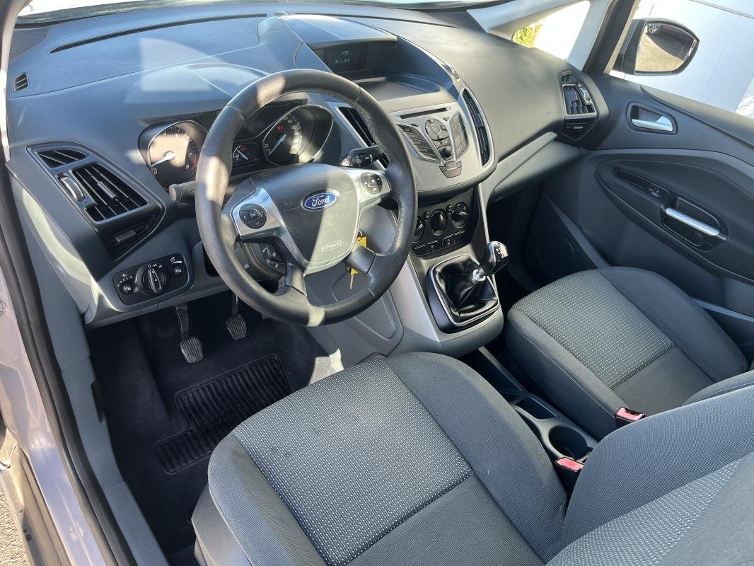 Ford C-Max - Photo 14