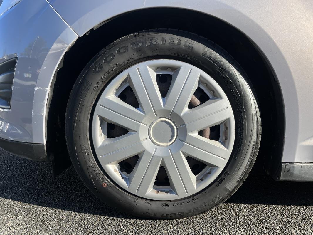 Ford C-Max - Photo 8