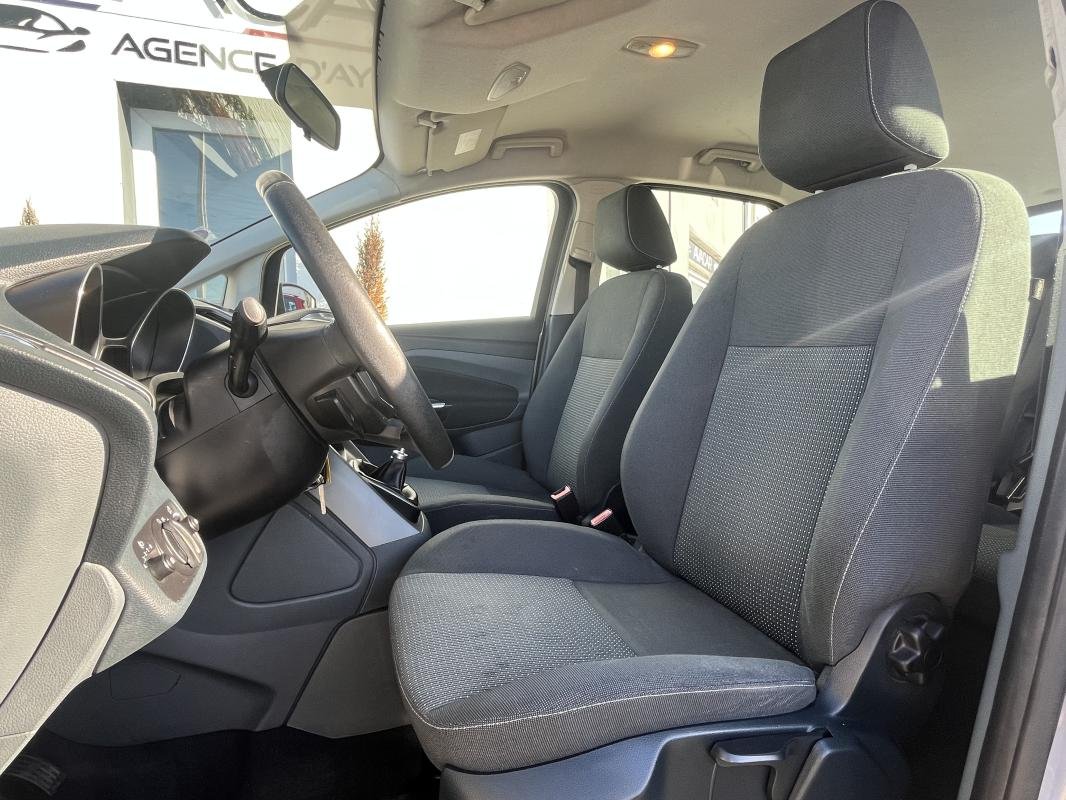 Ford C-Max - Photo 9