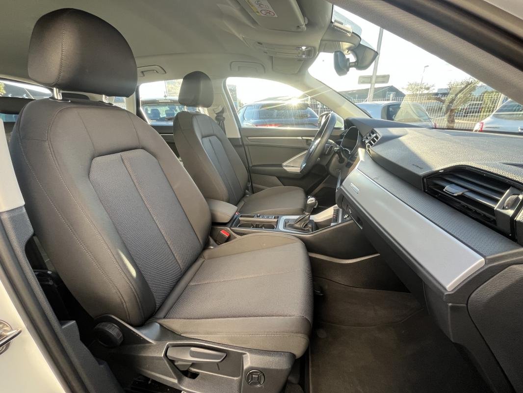 Audi Q3 - Photo 13