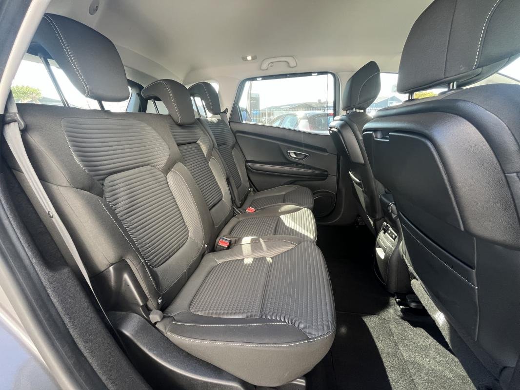 Renault Scénic - Photo 12